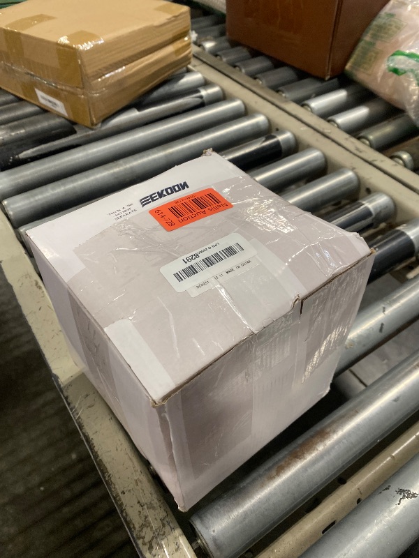 Photo 1 of Feekoon 30 FT Outdoor Extension Cord with Mechanical Timer and 6 Outlet Plugs, 16AWG SJTW Green Power Cord with Safety Cover Heavy Duty Electric Flexible Cord for Outdoor Light Christmas Decoration