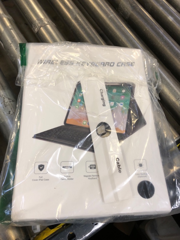 Photo 1 of iPad Keyboard Case Air 4th Generation