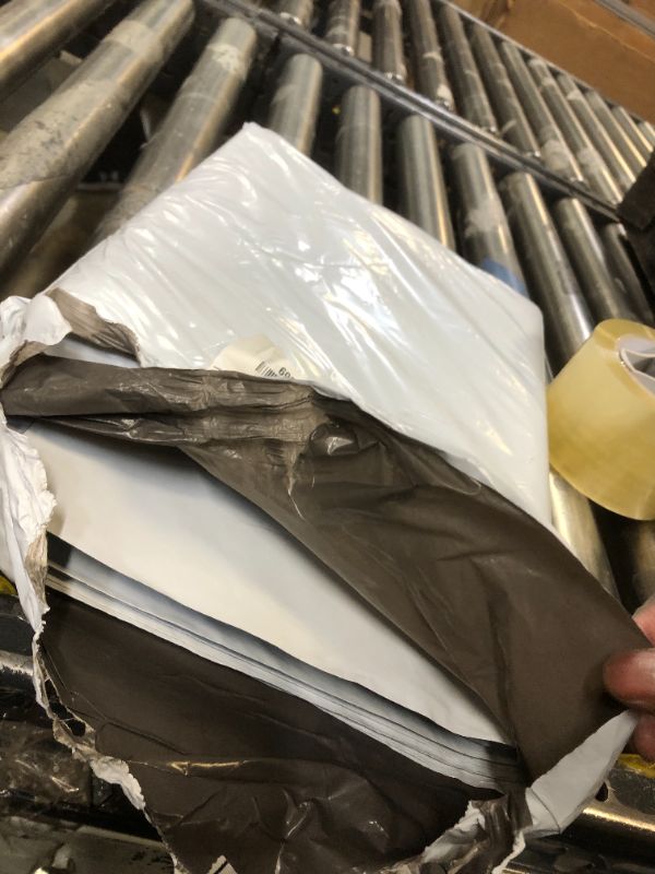 Photo 1 of Metronic 14.5x19 Poly Mailers Envelopes Bags White Shipping Bag-100 Pack