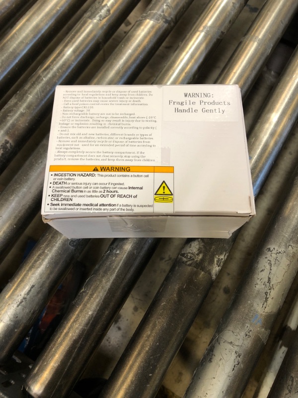 Photo 1 of 24 Pieces LCD Writing Tablet Bulk Kids Mini Drawing Pad 4.5 Inch Electronic Doodle Board Kids Party Favor Classroom Gift(White Frame)