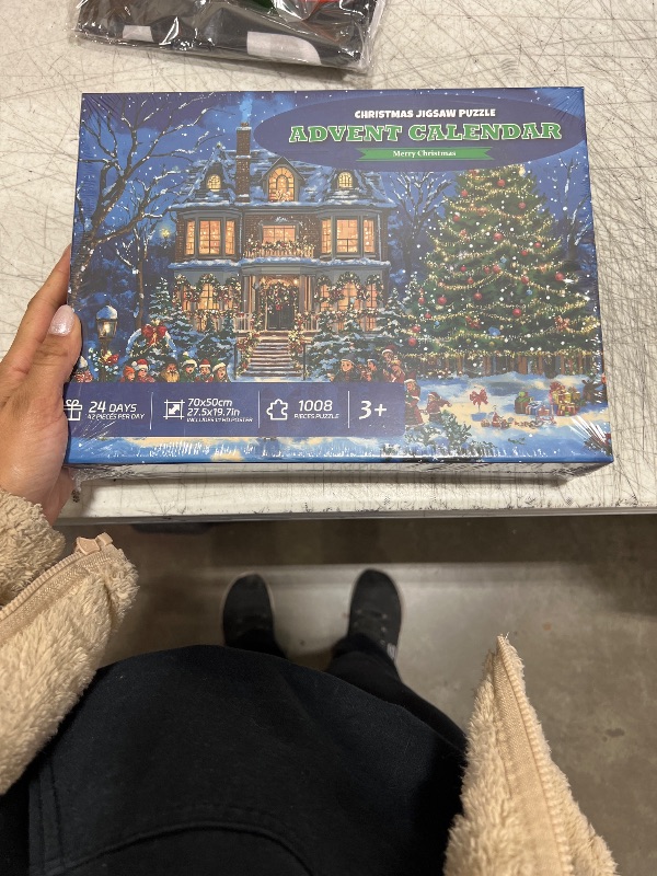 Photo 1 of Yinhua 3D Cold Gold Foil Printing Advent Calendar 2024 Christmas Jigsaw Puzzles 1008 Pcs, 24 Days Christmas Advent Castle Countdown Calendar Puzzle, Christmas Gifts for Adults Kids, Family Puzzles
