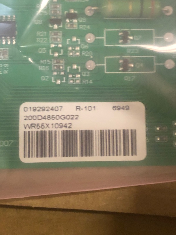 Photo 3 of ??????? ??? WR55X10942C WR55X10942 Control Board from Factory Retail Box?Compatible with Ge Refrigerator Main Control Board/Motherboard, New Chips from PCBA Factory Parts -1 Yr
