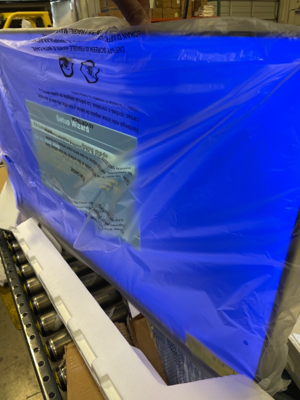 Photo 1 of Proscan PLDED4016A 40-Inch 1080p Full HD LED TV, black