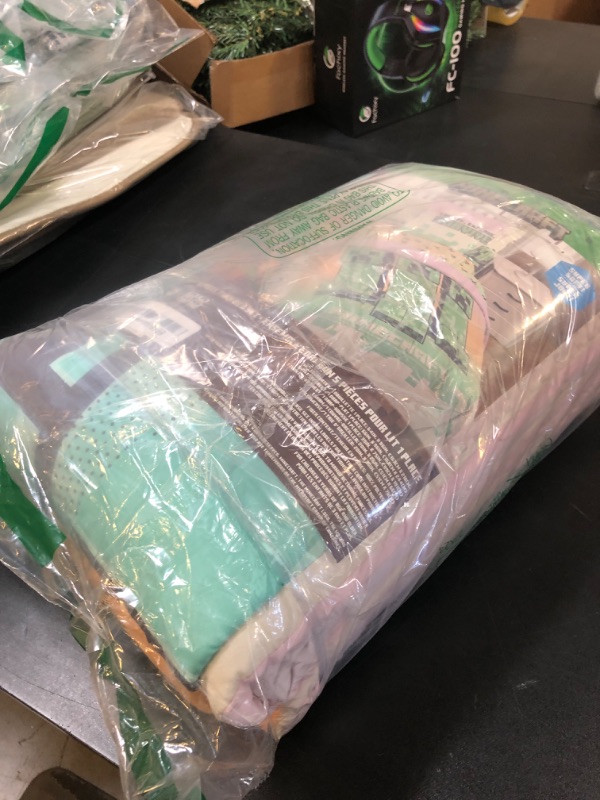 Photo 1 of Minecraft Creeper Twin Comforter Set - 5 Piece Bedding Includes Sheet Set & Pillow Covers - Super Soft Pink & Green Kids Bedding