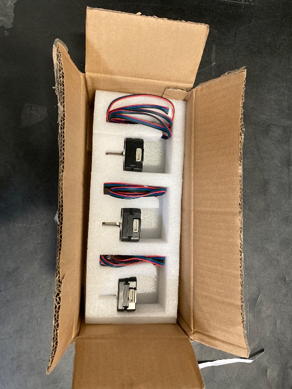 Photo 1 of YEJMKJ 3pcs Nema 17 Stepper Motor 23MM Bipolar 1A 13Ncm (18.41oz.in) 42 Motors 1.8 Degree 2 Phase 4-Lead Nema17 Motor with 1m Cable and Connector for DIY CNC 3D Printer, 1.66 * 1.66 * 0.91inch