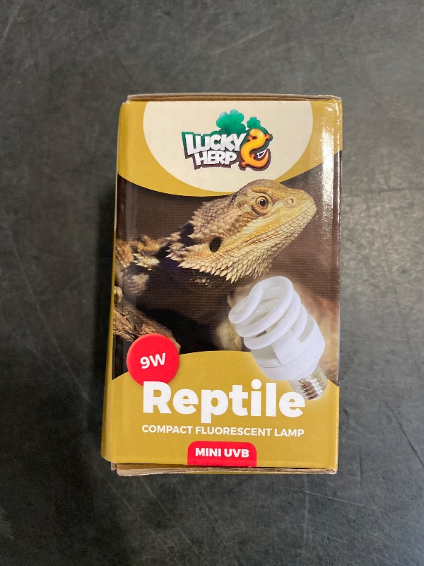 Photo 1 of LUCKY HERP Mini UVA UVB Reptile Light 10.0 9W, UVB Bulb for All Desert Dwelling Reptiles, Compact Fluorescent Reptile UVB Bulb for Turtle, Bearded Dragon, Lizard, Gecko etc.