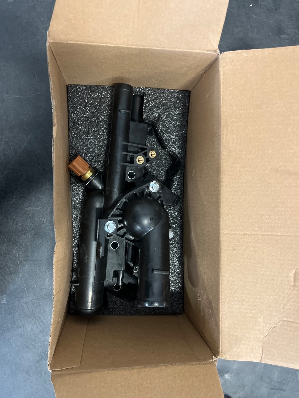 Photo 1 of Outlet and Thermostat Housing Kit 817060 for Hyundai Sonata 2011-2014 for Tucson 2010-2015 for Kia Optima 2011-2015 for Sorento 2011-2015 for Sportage 2011-2016 256002G500 86230