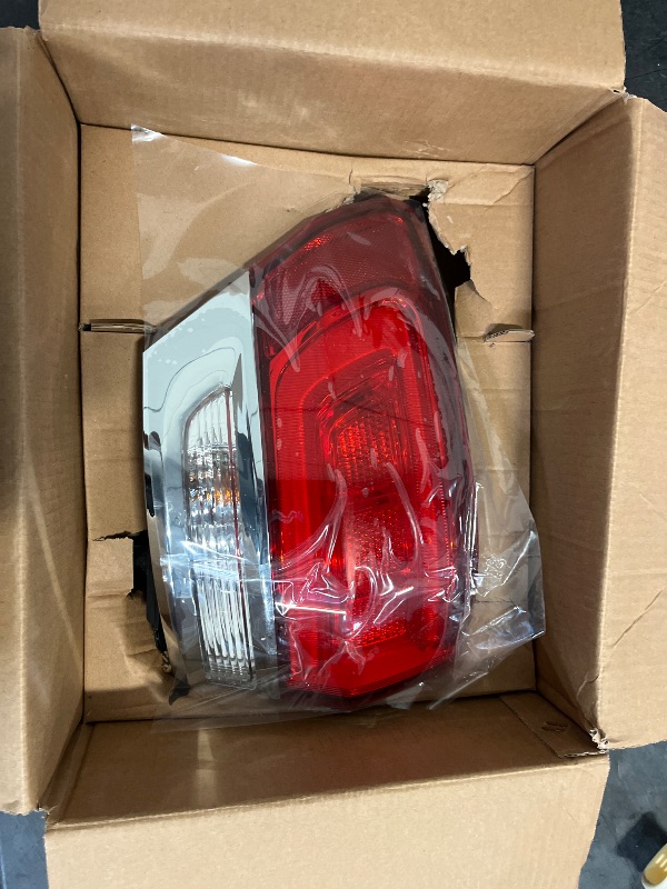 Photo 1 of Dasbecan Left Driver Side Outer Tail Light Assembly Compatible with 2014-2021 Jeep Grand Cherokee Laredo/Limited/Overland/Summit Replaces 68110017AF CH2804106 Taillight Halogen Type