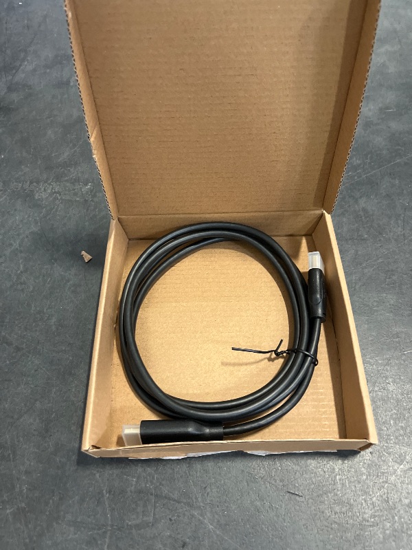Photo 1 of Amazon Basics DisplayPort to HDMI Cable, Uni-Directional, 4K@30Hz, 1920x1200, 1080p, 6 ft, Black