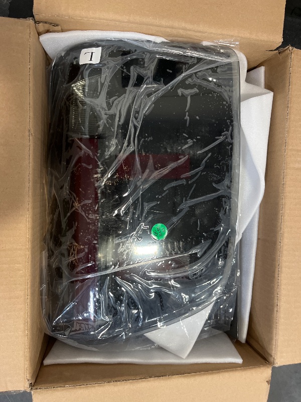 Photo 1 of Tresound LED Tail Light for 2007-2013 Chevy Silverado 1500, 2007-2014 Silverado 2500 HD & 3500 HD, 2008-2014 GMC Sierra 3500 HD, Rear Taillight Assembly, 25958482 25958483 GM2800207 GM2801207