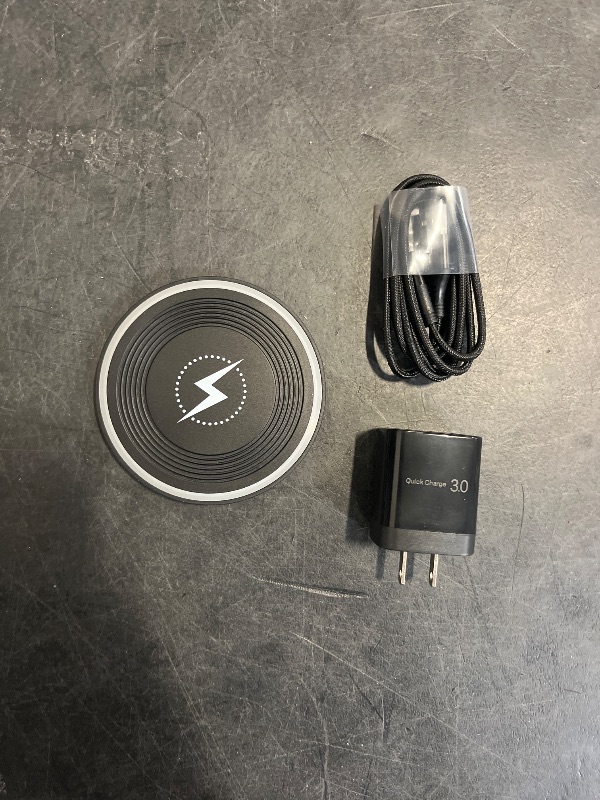 Photo 1 of Pixel 9 Wireless Charger Pad 15W Fast Wireless Charging Station Charger Mat with QC Adapter for Google Pixel 9 Pro/9 Pro XL/8a/8 Pro/8/7 Pro/7/6 Pro,Samsung Galaxy S25 Ultra/S24/S23 Ultra,iPhone 16/15