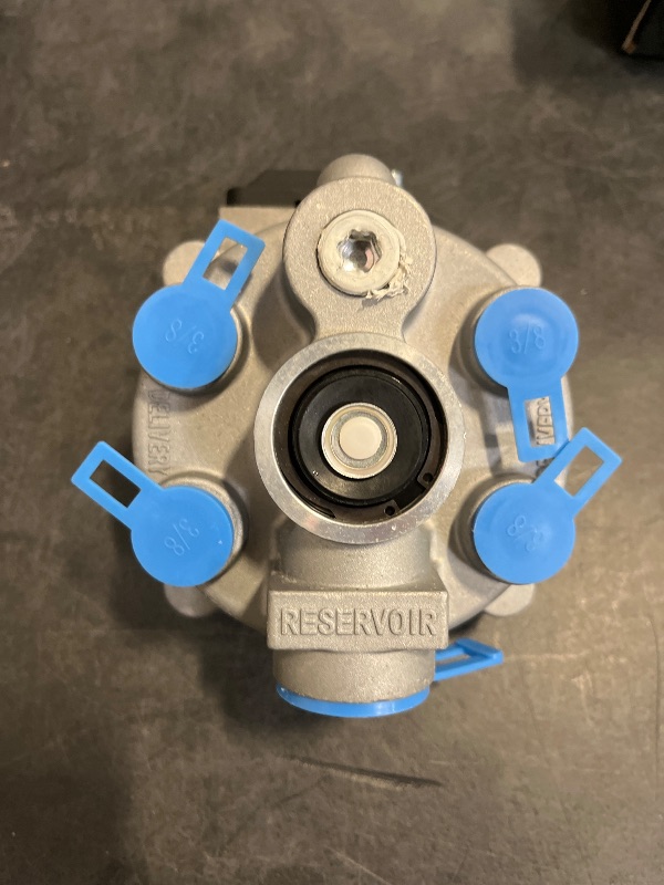 Photo 1 of World American WAKN30400 Relay Valve