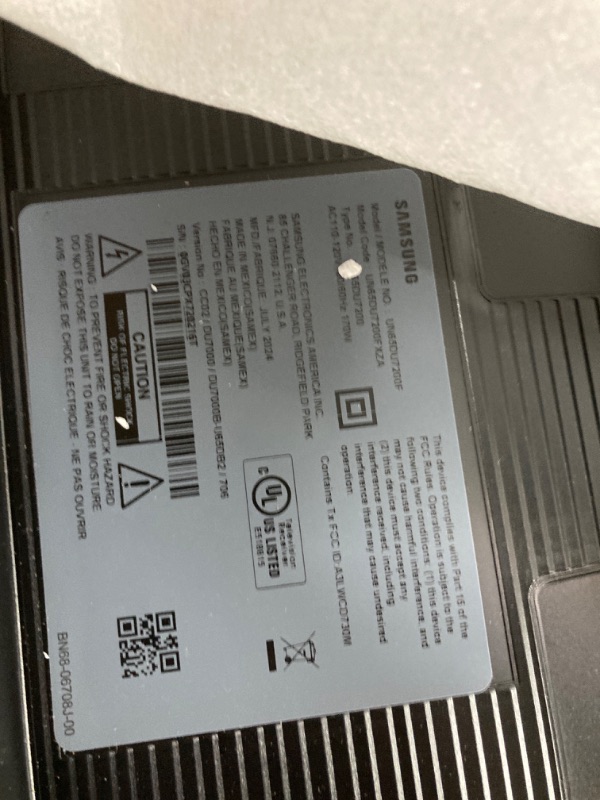 Photo 2 of **see notes please**
SAMSUNG 65-Inch Class Crystal UHD 4K DU7200 Series HDR Smart TV w/Object Tracking Sound Lite, PurColor, Motion Xcelerator, Mega Contrast, Q-Symphony (UN65DU7200, 2024 Model)