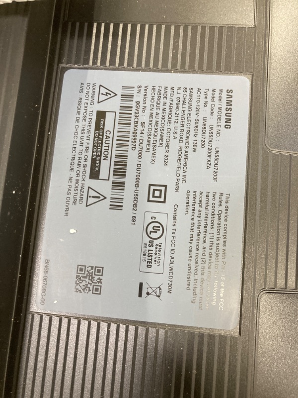 Photo 1 of 55” Class DU7200 Crystal UHD 4K Smart Tizen TV. *CRACKED SCREEN**