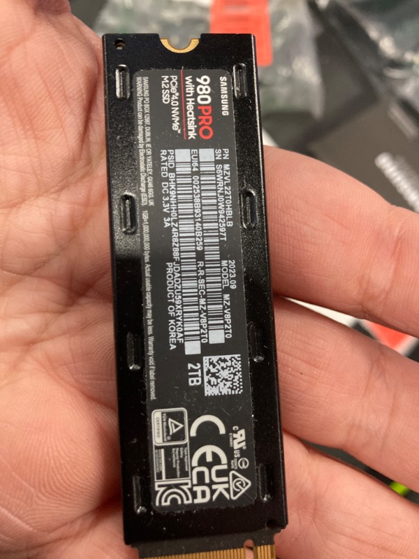 Photo 1 of SAMSUNG 980 PRO SSD with Heatsink 2TB PCIe Gen 4 NVMe M.2 Internal Solid State Drive, Heat Control, Max Speed, PS5 Compatible (MZ-V8P2T0CW)