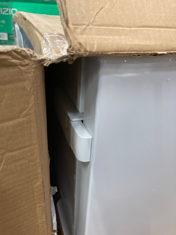 Photo 1 of ***PARTS ONLY***Midea MRC04M3AWW, White 3.5 cu. ft. Mini Freezer, Cubic Feet