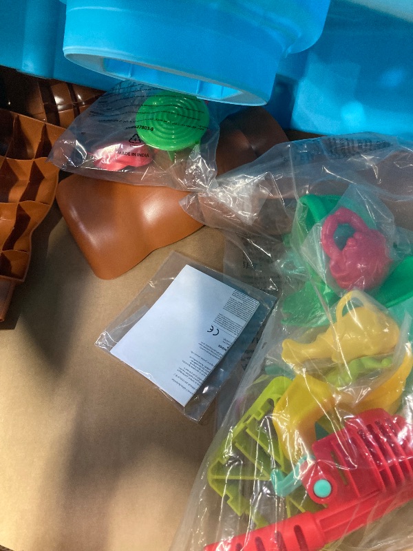 Photo 1 of Little Tikes Fish 'n Splash Water Table