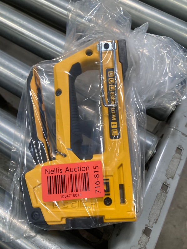 Photo 3 of ****DOES NOT WORK/PARTS ONLY****DEWALT 5 in 1 Multi-Tacker Stapler and Brad Nailer Multi-Tool DWHTTR510