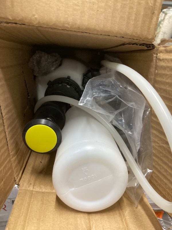 Photo 1 of DAYUAN 3L Hand Brake Fluid Bleeder Bleeding One Man Tool Kit for Most European Models