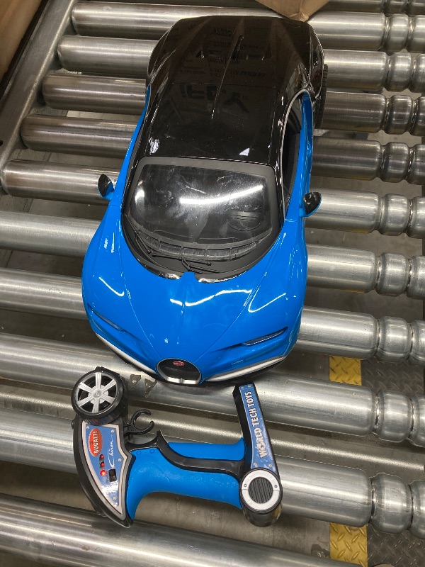 Photo 2 of 1:10 Bugatti Chiron 1:10 RTR Electric 2.4Ghz RC Car
