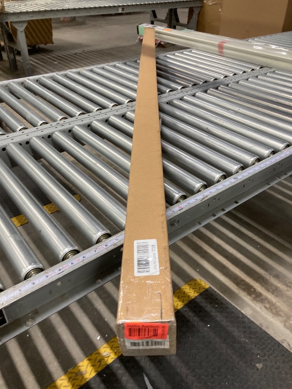 Photo 1 of **SEE NOTES** JESLED 8FT LED Bulbs Light - 72W 5000K Daylight