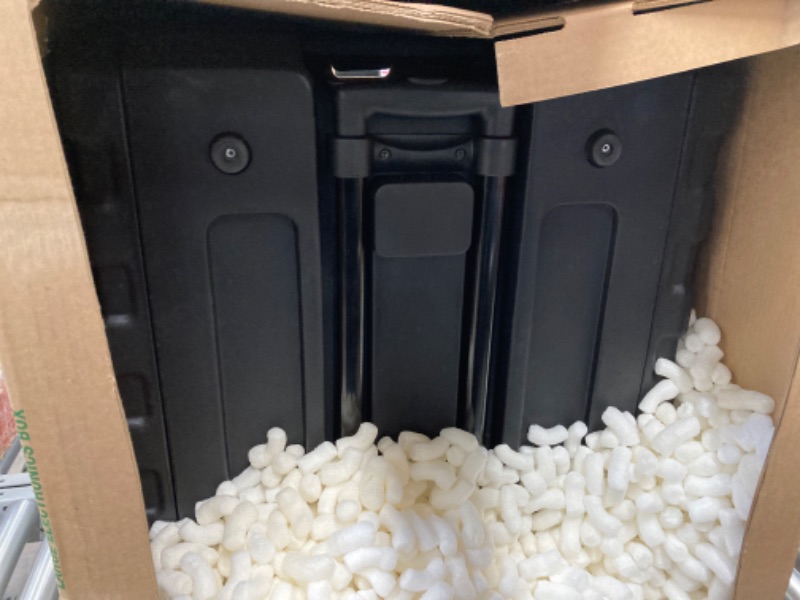 Photo 1 of Gator Cases Pro Series Rotationally Molded 6U Rolling Rack Case with 19" Depth, Tow Handle & Recessed Wheels; Made in USA (G-PROR-6U-19)