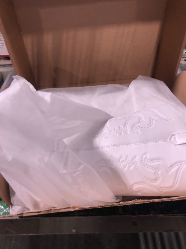 Photo 1 of   DREAM PAIRS Women's Cowboy Boots Pull On Cowgirl Boots Mid Calf Western Boots,Size 8.5,White,SDMB2218W