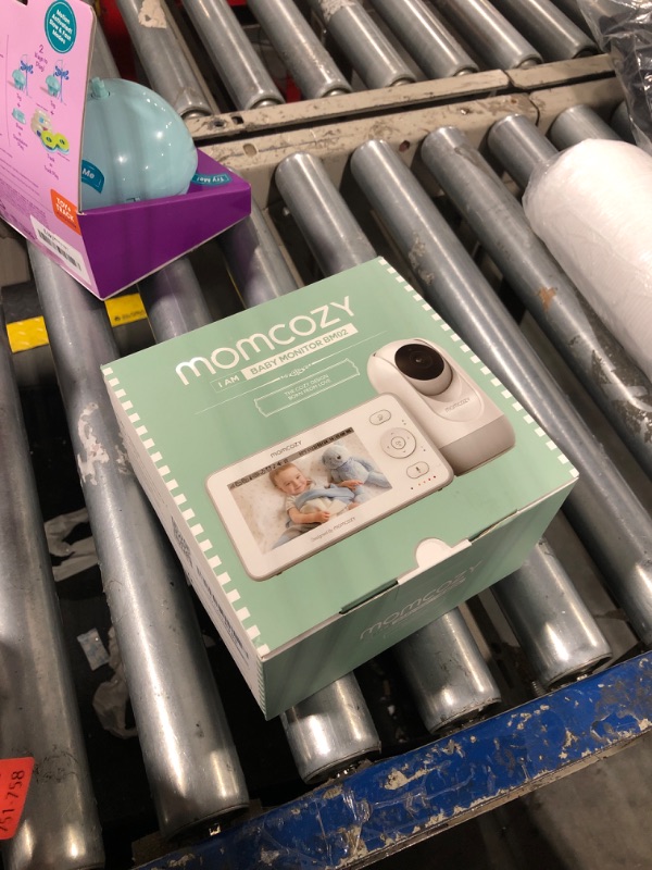 Photo 2 of *FOR PARTS ONLY*
*MONITOR DOES NOT FUNCTION*
Momcozy Video Baby Monitor, 4.3" HD Baby Monitor with Camera and Audio Split Screen, No WiFi, IR Night Vision Long Battery Life 2-Way Audio VOX Pan/Tilt Zoom Lullabies Temperature Sensor Easy Setup