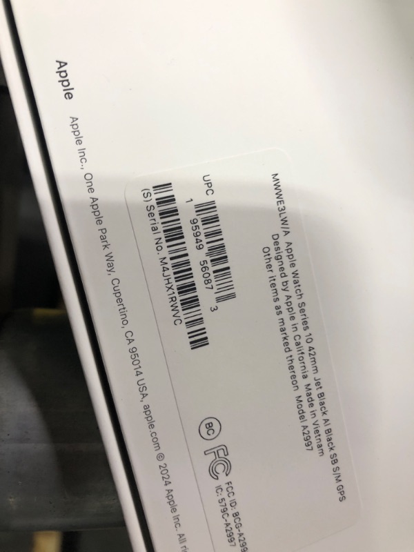 Photo 3 of ****SEALED**** Apple Watch Series 10 [GPS 42mm case] Smartwatch with Jet Black Aluminium Case with Black Sport Band - S/M. Fitness Tracker