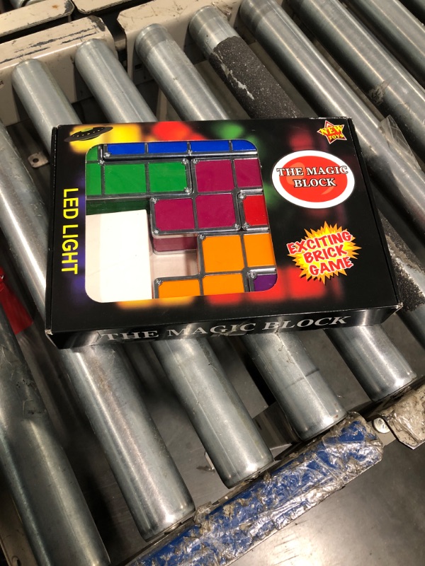 Photo 1 of AVEKI Tangram Stackable Night Light, LED 7 Colors Tangram DIY Block 3D Interlocking Induction Lamp Puzzle Magic Light, Tetris Light Bedroom Novelty Light Ideal Decor Gamer Gifts (USB Powered)