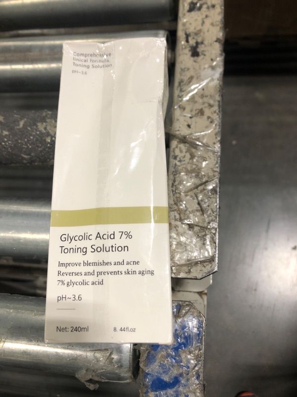 Photo 1 of 240ML Glycolic Acid 7% Toner, Glycolic Acid 7% Toning Resurfacing Solution, Hydrates and Facial Exfoliation.