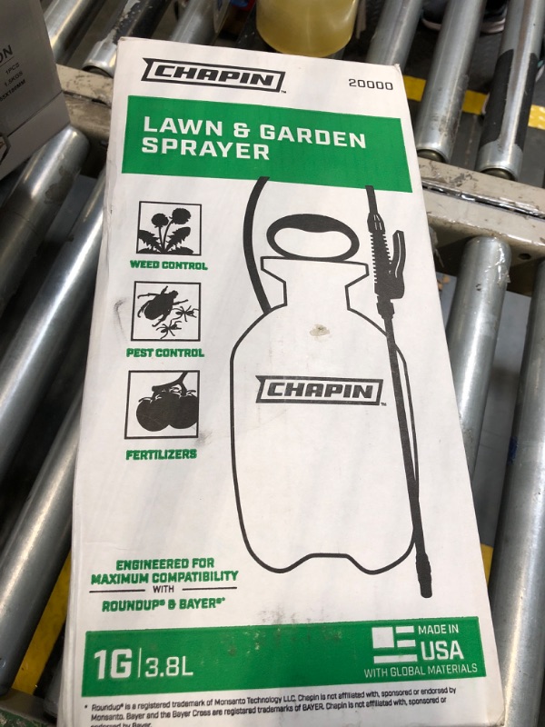 Photo 2 of CHAPIN 20000 Garden Sprayer 1 Gallon Lawn