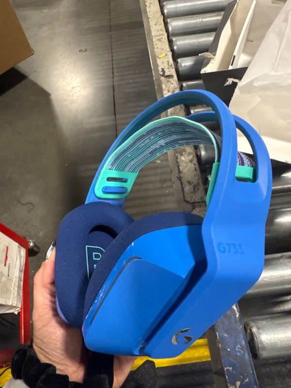 Photo 1 of Logitech G733 LIGHTSPEED Wireless Gaming Headset with suspension headband, LIGHTSYNC RGB, Blue VO!CE mic technology and PRO-G audio drivers - Blue