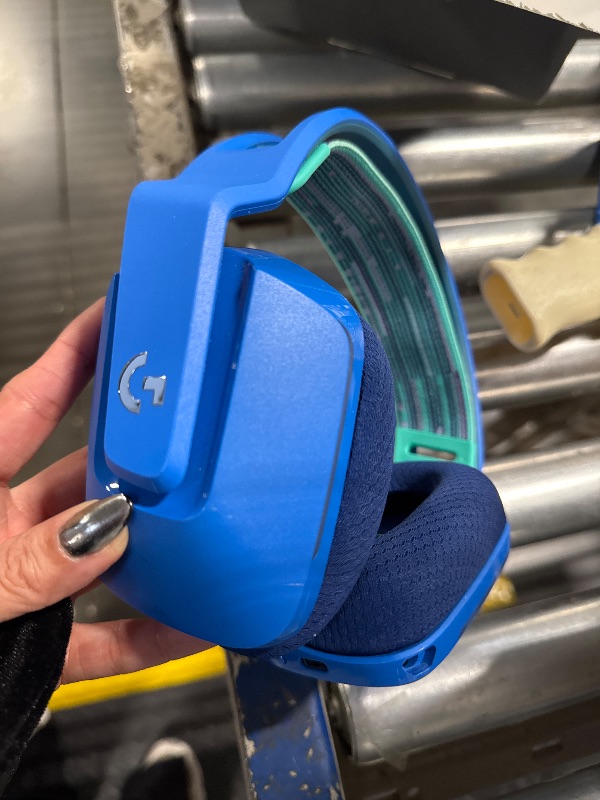 Photo 1 of Logitech G733 LIGHTSPEED Wireless Gaming Headset with suspension headband, LIGHTSYNC RGB, Blue VO!CE mic technology and PRO-G audio drivers - Blue