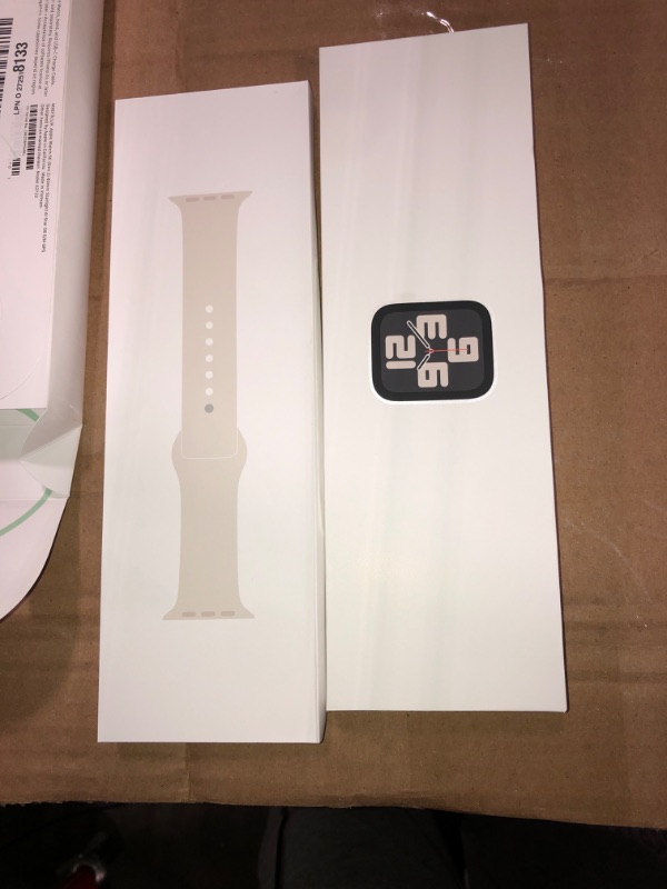 Photo 3 of ****NEW / FACTORY SEALED*******Apple Watch SE (2nd Gen) [GPS 40mm] Smartwatch with Starlight Aluminium Case with Starlight Sport Band S/M. Fitness and Sleep Trackers NEW / FACTORY SEALED factory sealed 