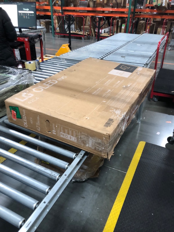 Photo 1 of LG 42-Inch Class OLED evo C4 Series Smart TV 4K Processor Flat Screen with Magic Remote AI-Powered with Alexa Built-in (OLED42C4PUA, 2024)