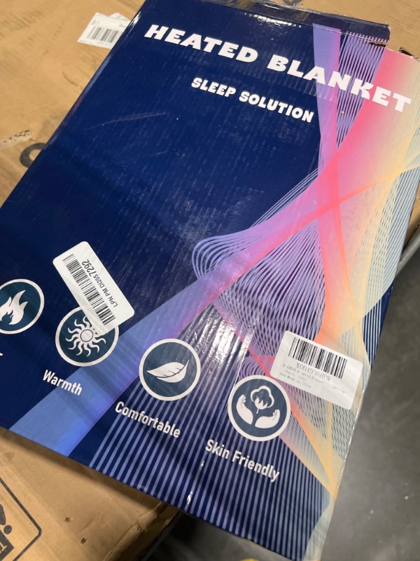 Photo 2 of ***USED***FACTORY SEALED****Heated Blanket Wearable Electric Blanket with Hood and Pockets, Heating Throw Blanket, Electric Heated Wrap Shawl with 6 Heating Levels Setting & 4 Hours Auto Shut Off, Machine Washable(Shrot, Grey)