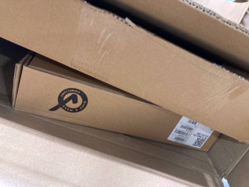 View 3 of Fender 4 String bass-guitar-packages, Right, 3-Color Sunburst (0372980000)