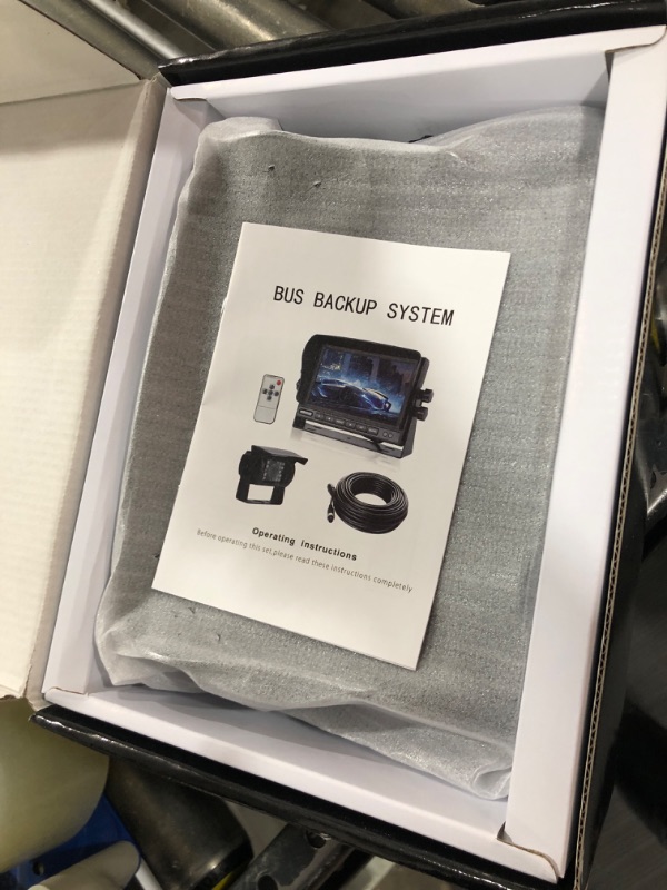 Photo 1 of Backup Camera system Kit 7" LCD Reversing Monitor +Rear View Back Up Camera with 170 ° Wide Angle, Waterproof IP68, 18 Infrared Night Vision for Trucks/RV/Trailers/Bus/Vans/box truck