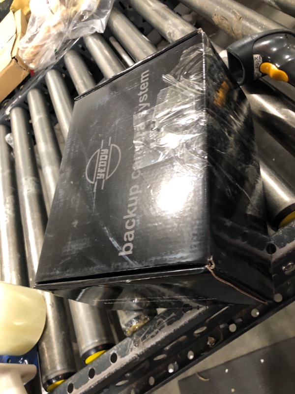 Photo 1 of Backup Camera system Kit 7" LCD Reversing Monitor +Rear View Back Up Camera with 170 ° Wide Angle, Waterproof IP68, 18 Infrared Night Vision for Trucks/RV/Trailers/Bus/Vans/box truck