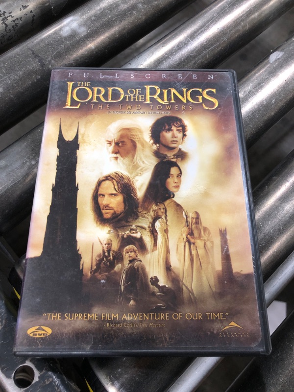 Photo 4 of The Lord Of the Rings: The Two Towers (Full Screen Edition)
