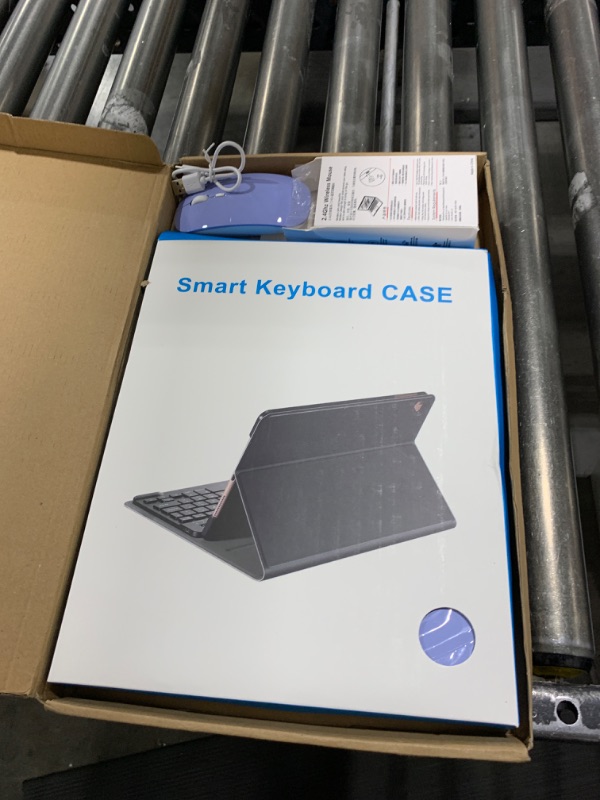 Photo 1 of YEEHi iPad 12.9" Pro 6th Generation 2022 Keyboard Case Pro 12.9 inch 5th 4th 3rd Generation Color Keyboard Case (Purple)