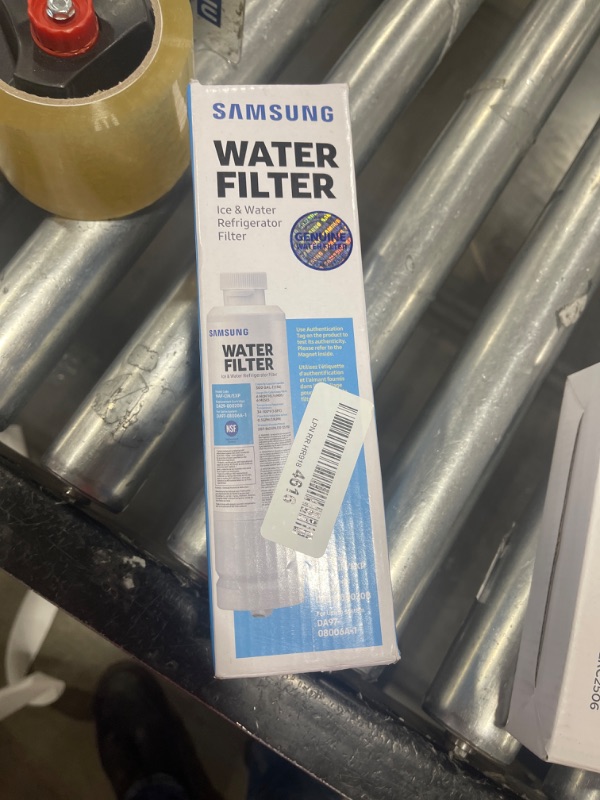 Photo 2 of Samsung Da29-00020b-1P DA29-00020b Refrigerator Water Filter 1 Pack (Packaging may vary)