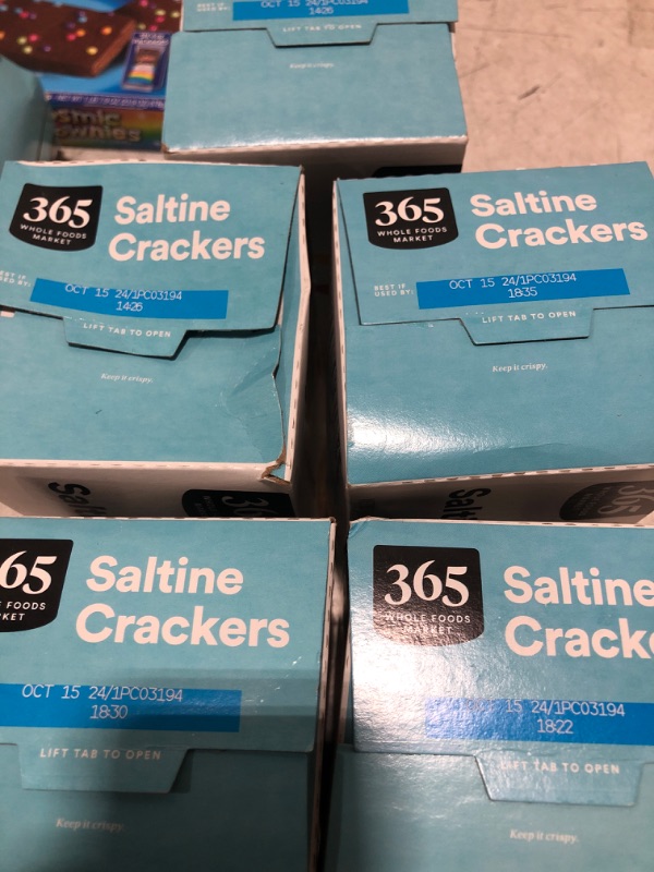 Photo 2 of  5 BOX --365 by Whole Foods Market, Salted Saltine Crackers, 16 Ounce
