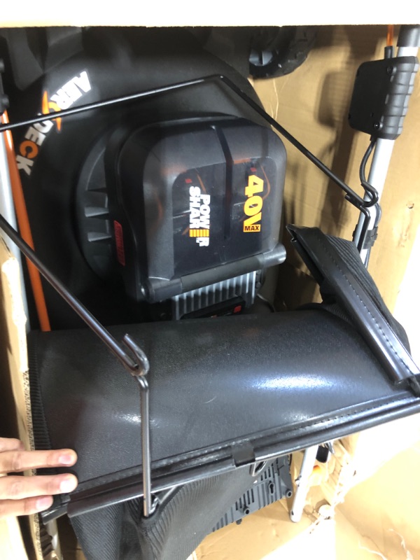 Photo 2 of Worx Nitro WG752 40V Power Share PRO 21" Cordless Push Lawn Mower
