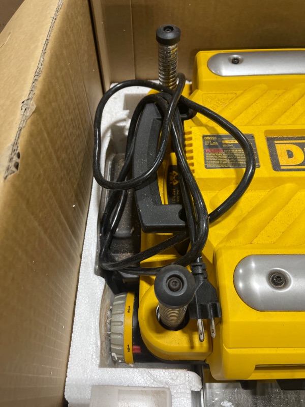 Photo 7 of DEWALT Planer, Thickness Planer, 13-Inch, 3 Knife for Larger Cuts, Two Speed 20,000 RPM Motor, Corded (DW735)