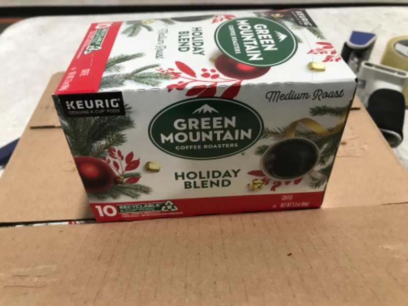 Photo 2 of Green Mountain Coffee Roasters Breakfast Blend Decaf, Keurig Single Serve K-Cup Pods, Light Roast Coffee, 60 Count, (6 Packs of 10) Breakfast Blend 1 Count (Pack of 60)
Exp 07/12/2026