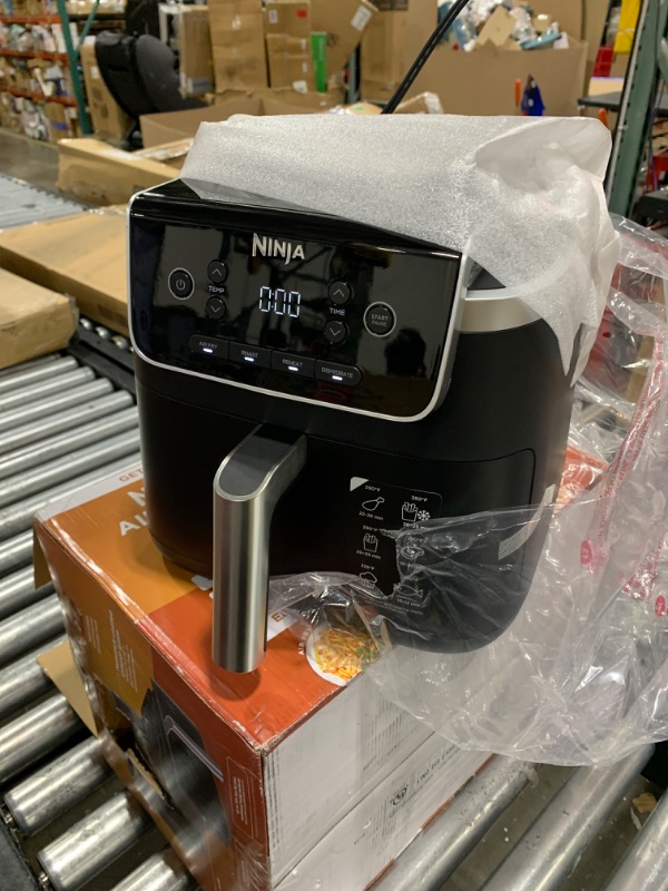 Photo 2 of Ninja Air Fryer Pro 4-in-1 with 5 QT Capacity, Air Fry, Roast, Reheat, Dehydrate, Air Crisp Technology with 400F for hot, crispy results in just minutes, Nonstick Basket & Crisper Plate, Grey, AF141