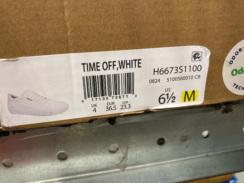 Photo 1 of Dr. Scholl's Women's Time Off Sneaker size 6 1/2 M