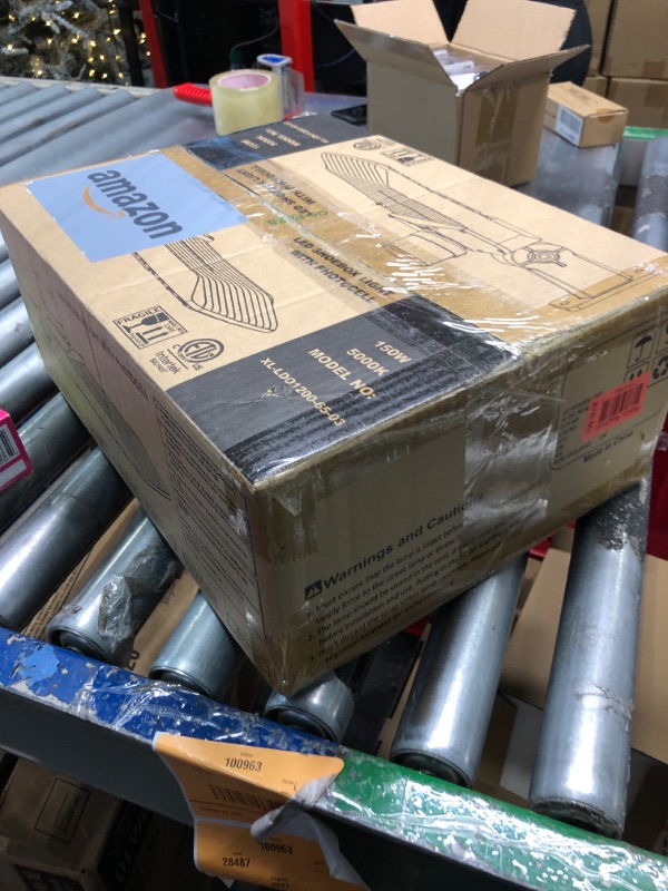 Photo 1 of LEDMO LED Parking Lot Lighting 150W LED Shoebox Lights Adjustable Street Lights with Dusk to Dawn Photocell Slip Fitter 5000K Waterproof IP65 Commercial Outdoor Light for Yard Barn Garage Shop Patio